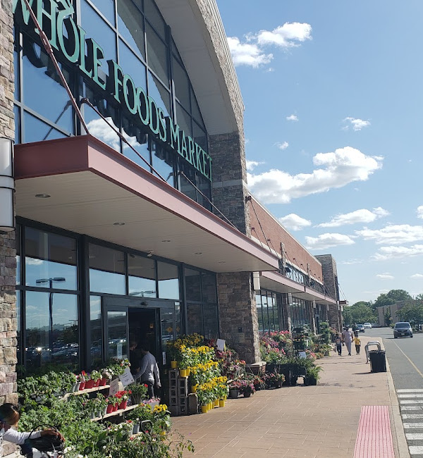 clark-commons-shopping-center3