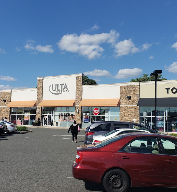 clark-commons-shopping-center4