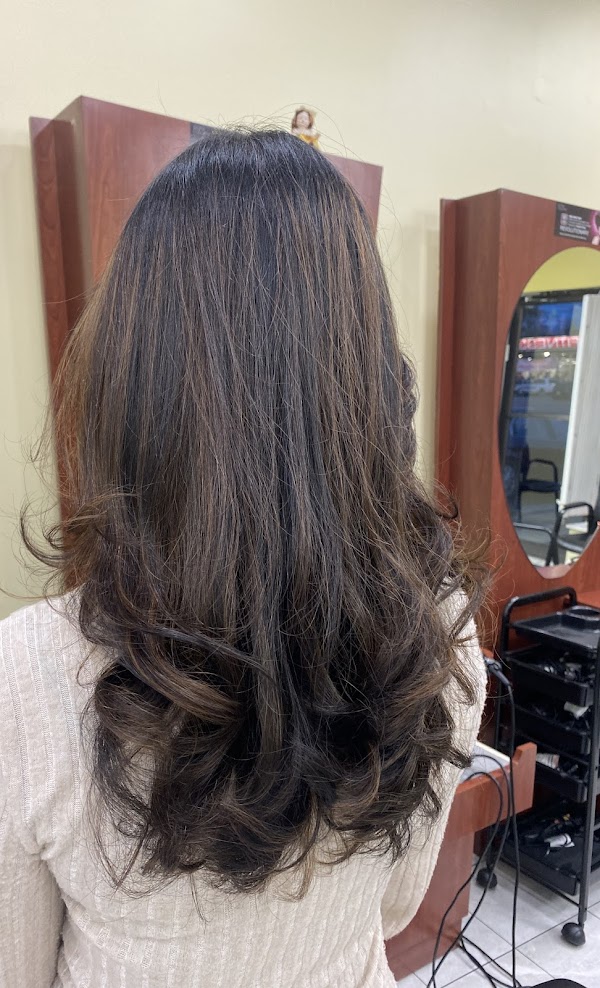 kiran-beauty-parlour3